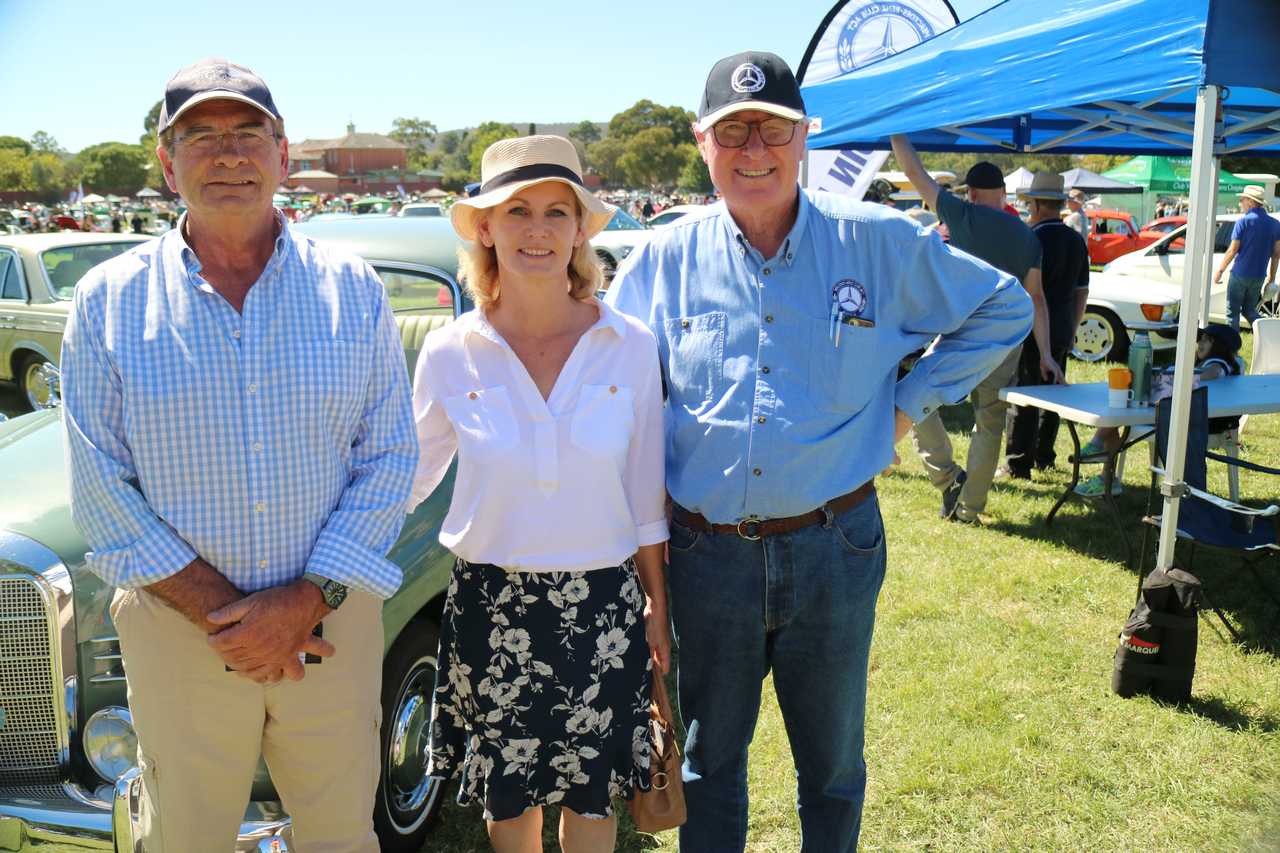 Photo of people at CACTMC's Shannons Wheels 2021